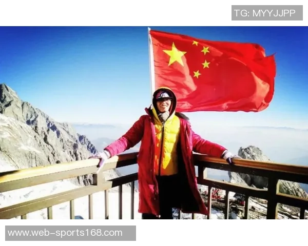 特朗普白宫新风尚与C罗合影高调挂墙引发热议 特朗普白宫新风尚与C罗合影高调挂墙引发热议